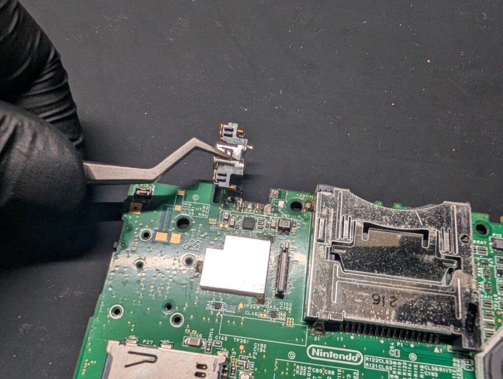 3DSLLの充電ポート交換時の写真