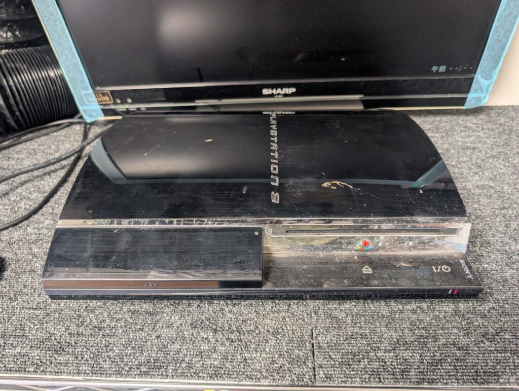 電源が入らないCECHA00本体の写真