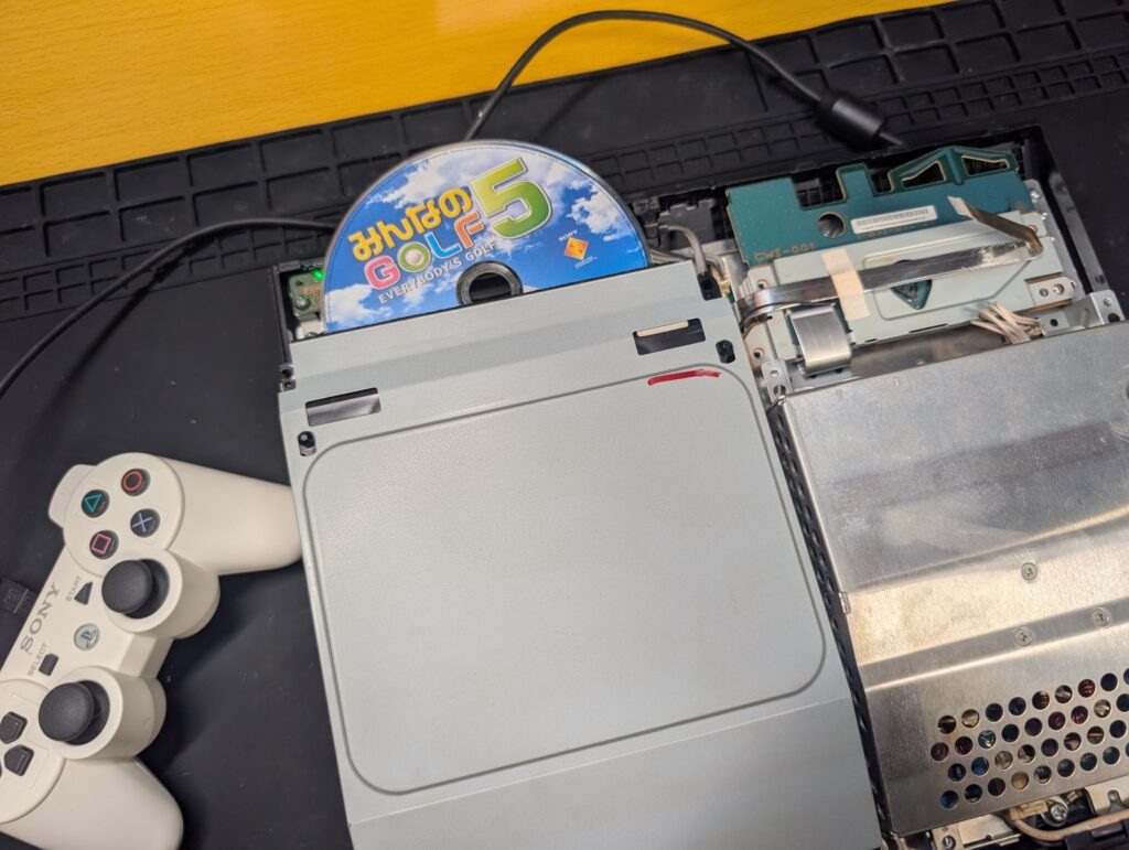 CECHA00の基板修理後の動作確認時の様子