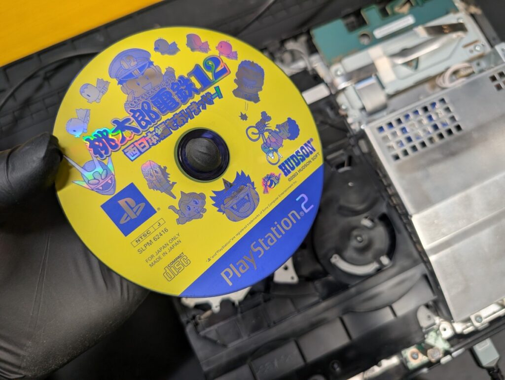 CECHA00のピックアップレンズ交換後の動作確認時の写真
PS2CD規格読み込み時