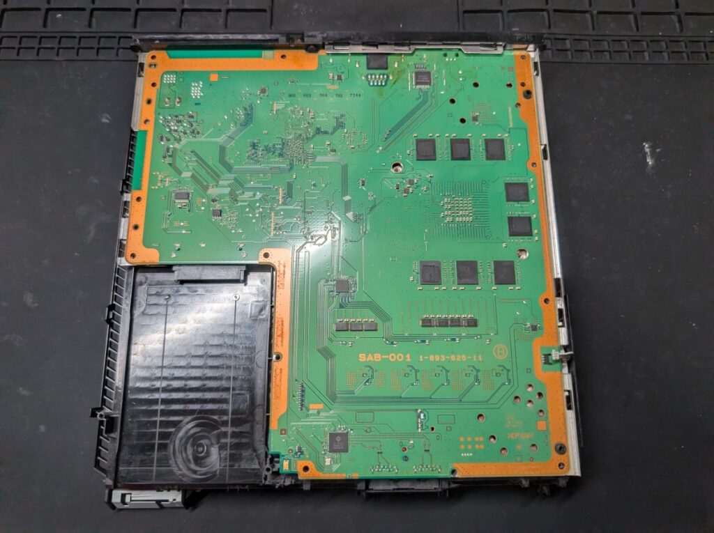 CUH-1100Aのメイン基板の写真