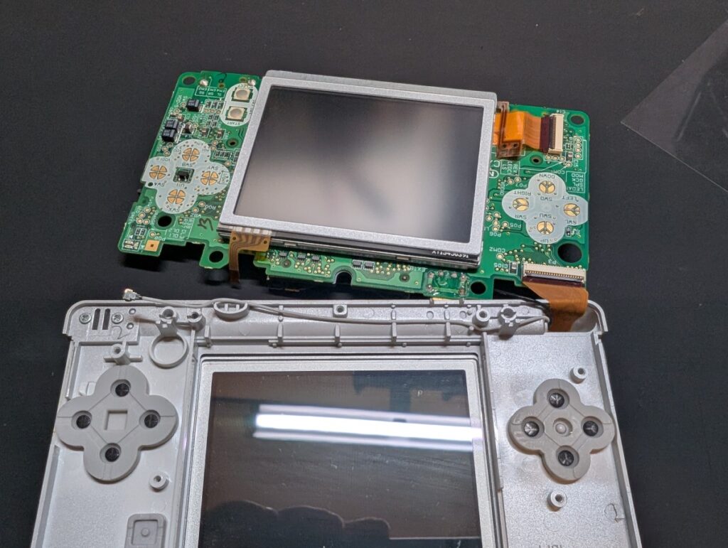 ニンテンドーDS Lite タッチパネル交換後の状態の写真
