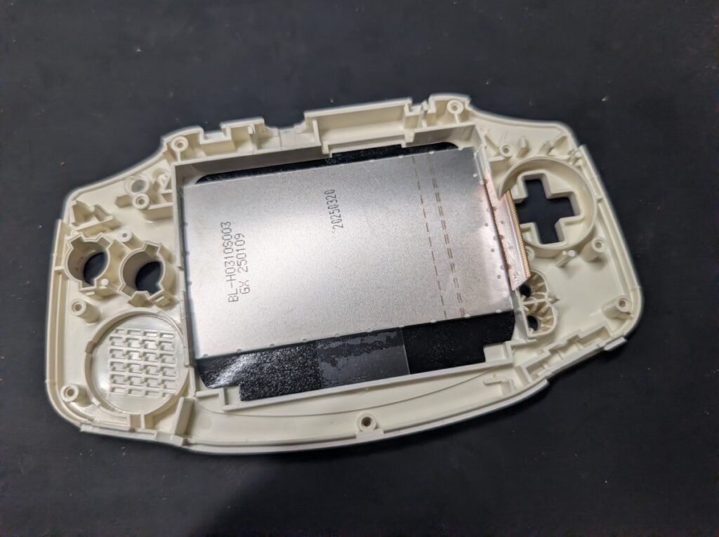 GBAのIPS液晶取り付け後の写真