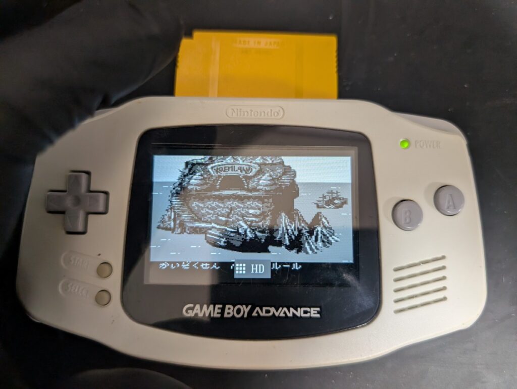 GBAのIPS液晶交換後の動作確認時の写真