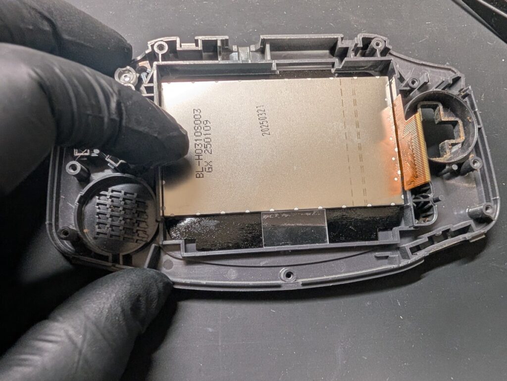 GBAにIPS液晶を取り付けた時の写真