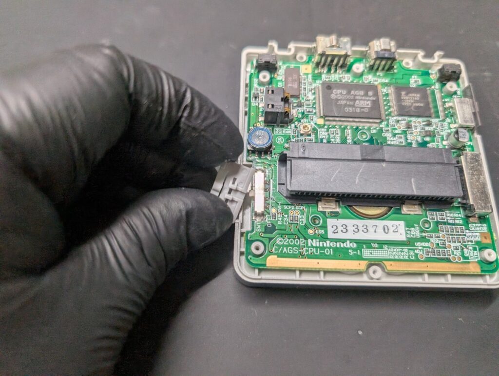 GBASPの音量ボリュームカバーの脱着時の写真
