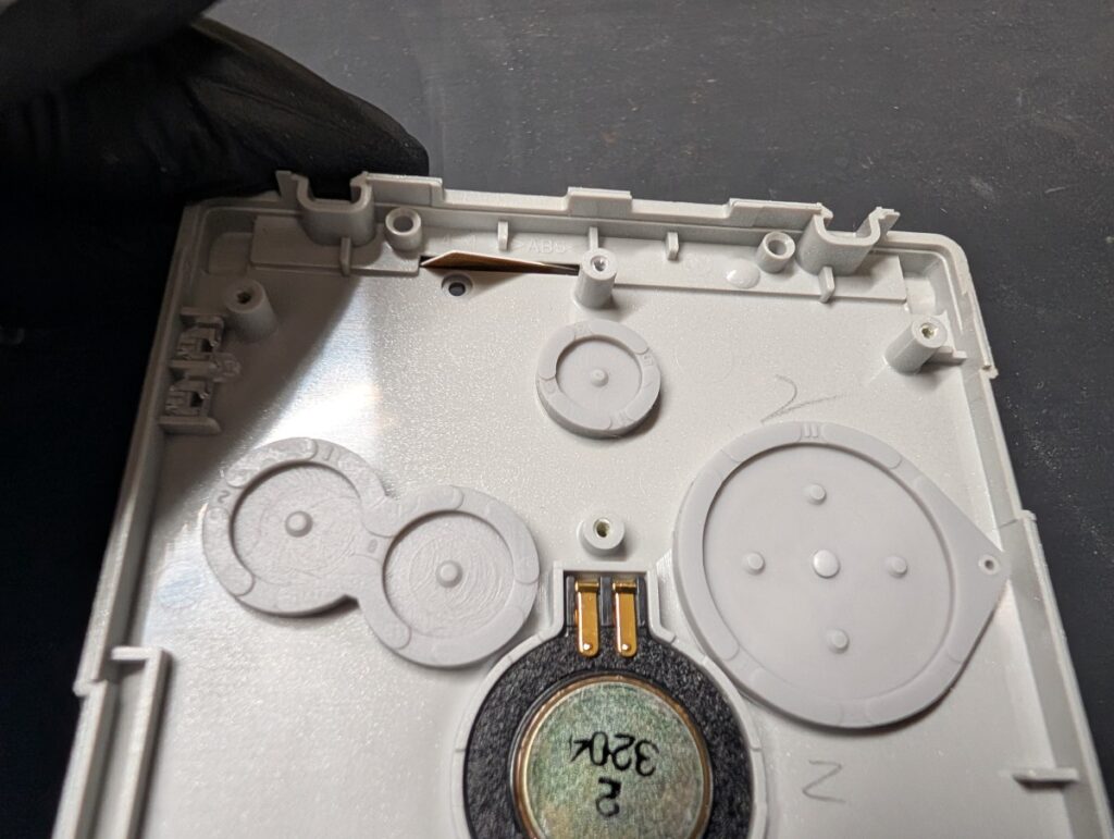 GBASPの液晶取り外し時の写真