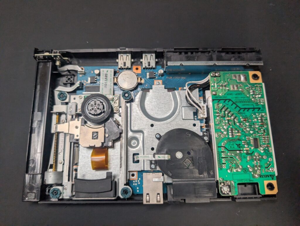 SCPH-90000の内部の写真