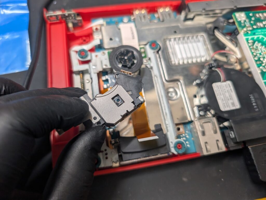 SCPH-90000のピックアップレンズ交換時の写真