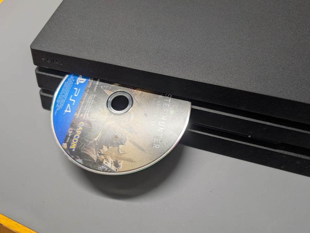 PS4 Pro CUH-7000B ドライブ交換後にディスクが吸い込まない・排出