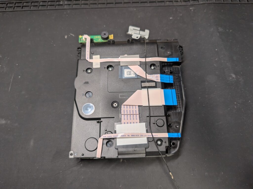 CUH-2100Aのディスクドライブの写真