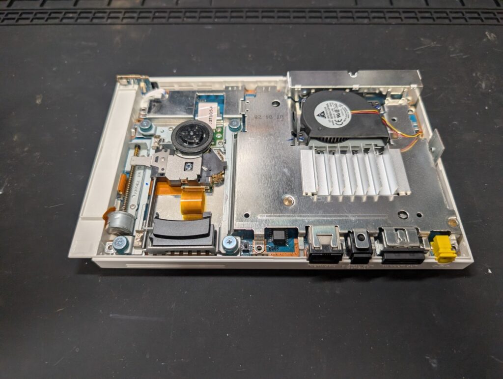 SCPH-77000の内部の写真