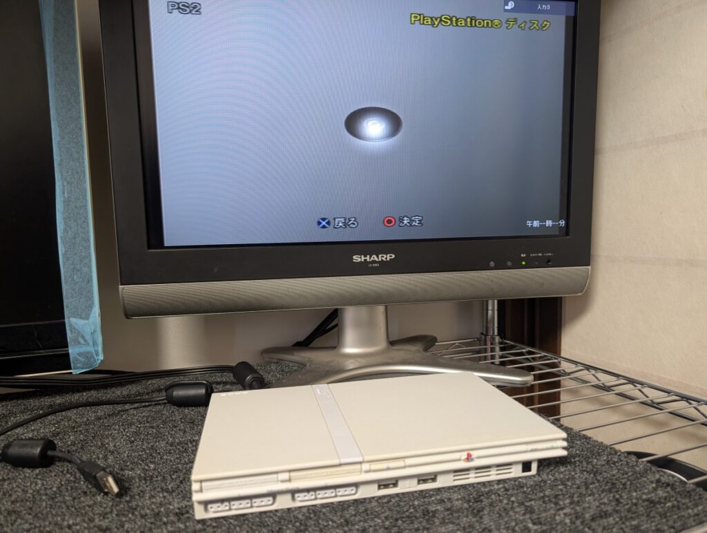 SCPH-77000のピックアップレンズ交換後の動作確認時の様子
CD規格ディスク読み込み成功時の写真