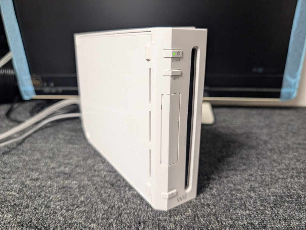 映像が出力されないwiiを起動している様子