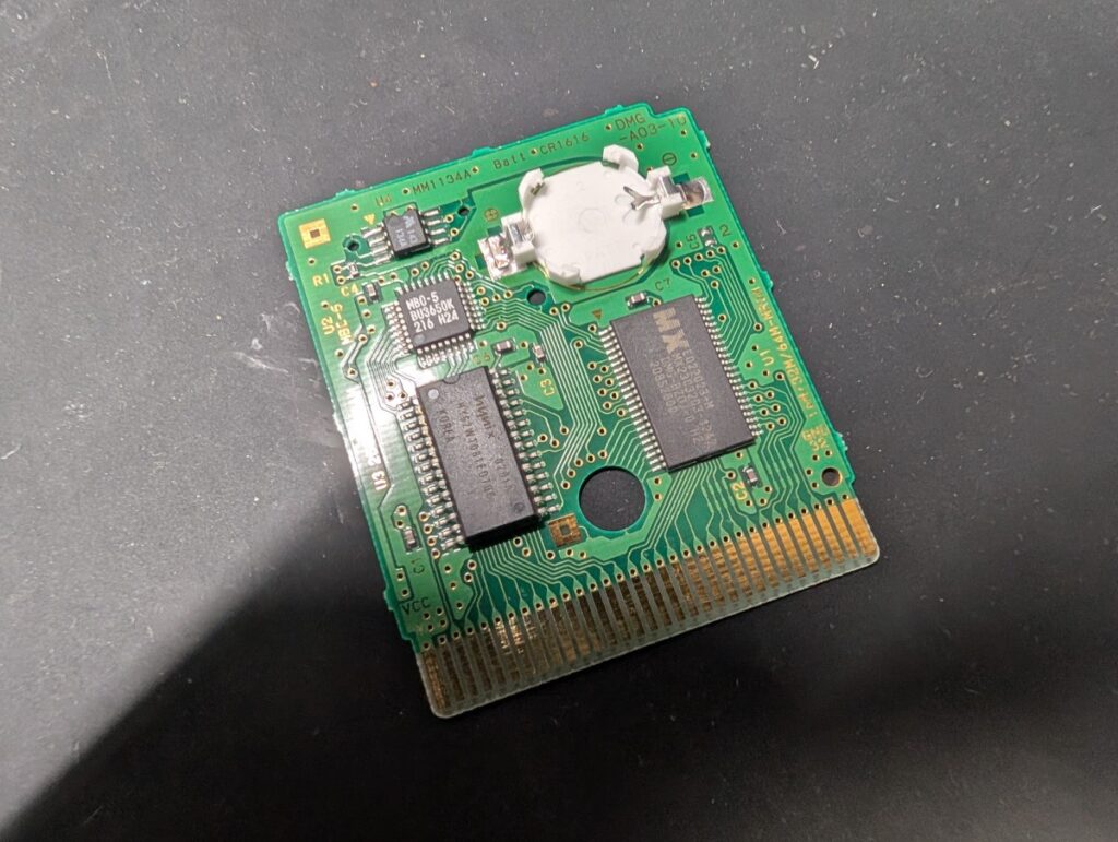 ゲームボーイカラーのカセットにコイン電池ソケットを取り付け後の写真