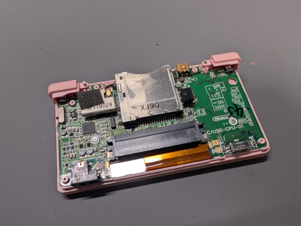 DSLiteのタッチパネル交換後の組み立て手順の画像