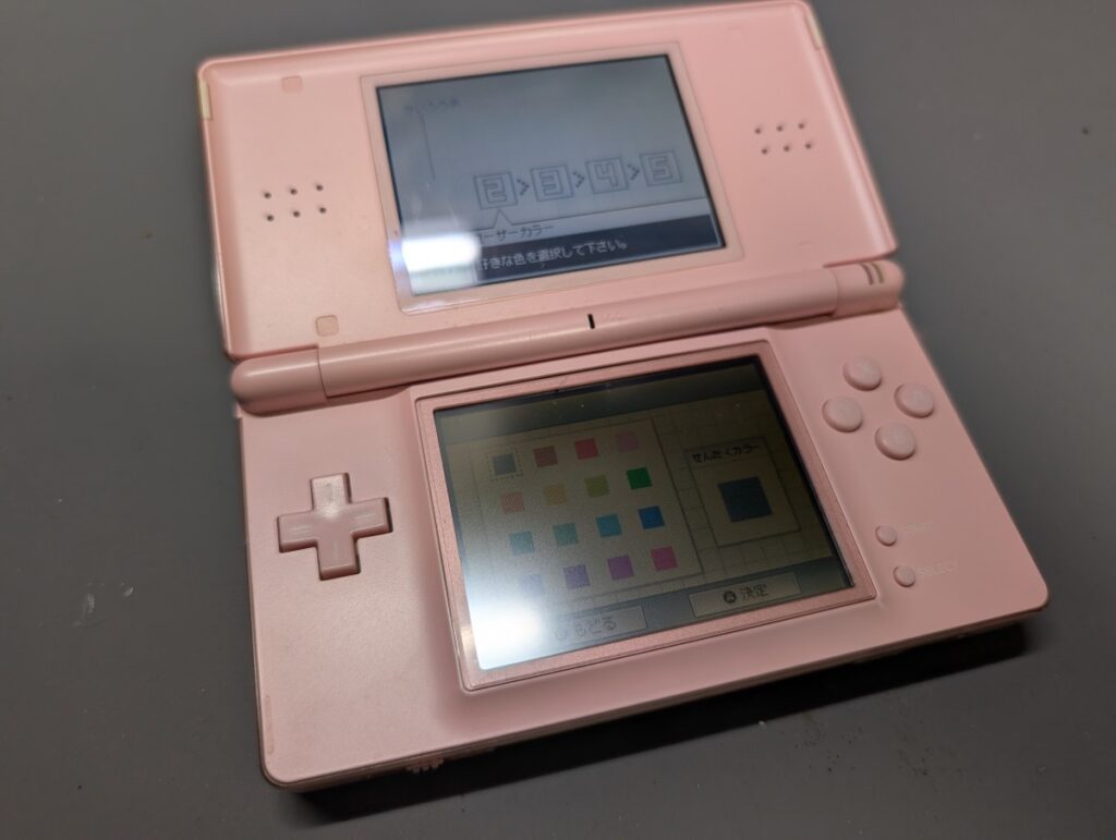 DSLiteのタッチパネル交換後の動作確認時の写真