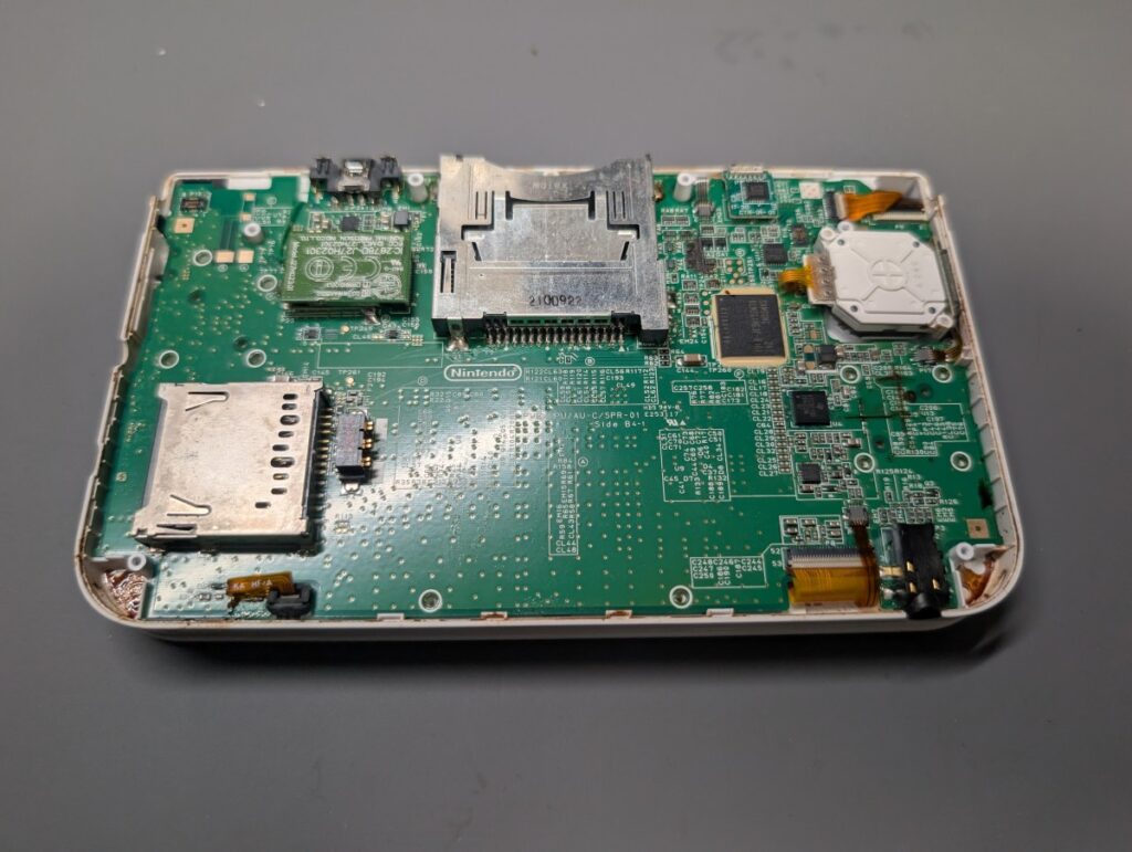 3DSLLのボタン修理後の写真