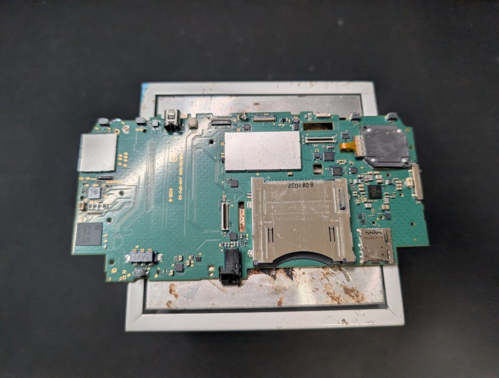 2DSLLの基板点検時の様子