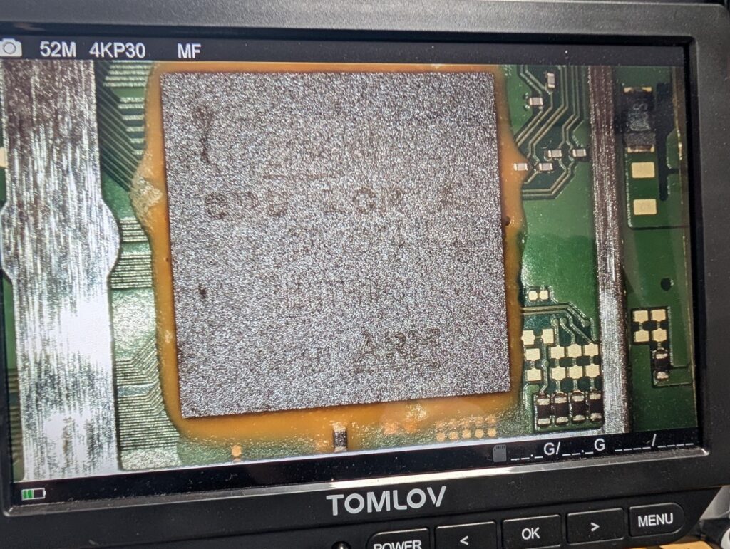 2DSLLの基板点検時の様子
CPUの写真