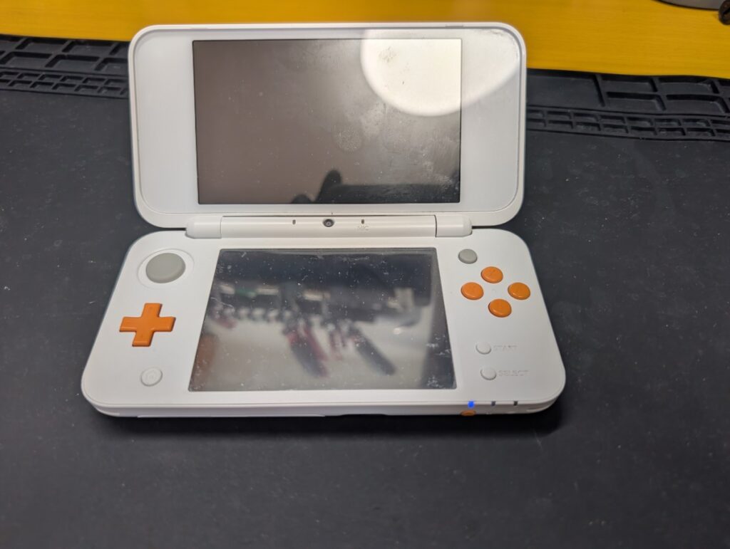 2DSLL本体の写真