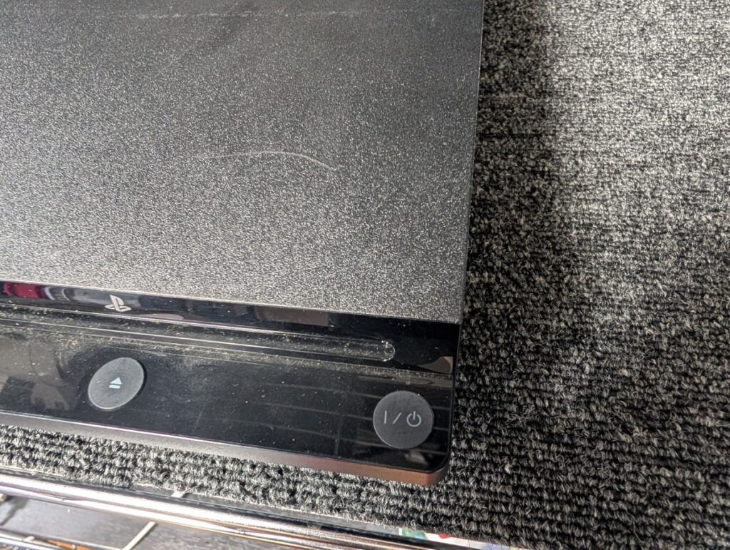 CECH-3000の起動スイッチの写真