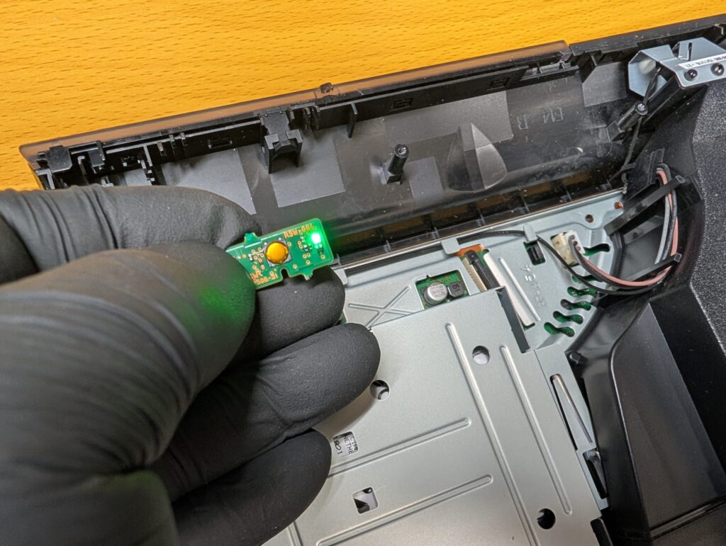 CECH-4300Cの基板修理後の動作確認時の写真