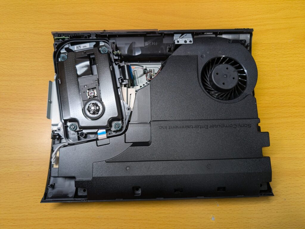 CECH-4300Cの内部の写真