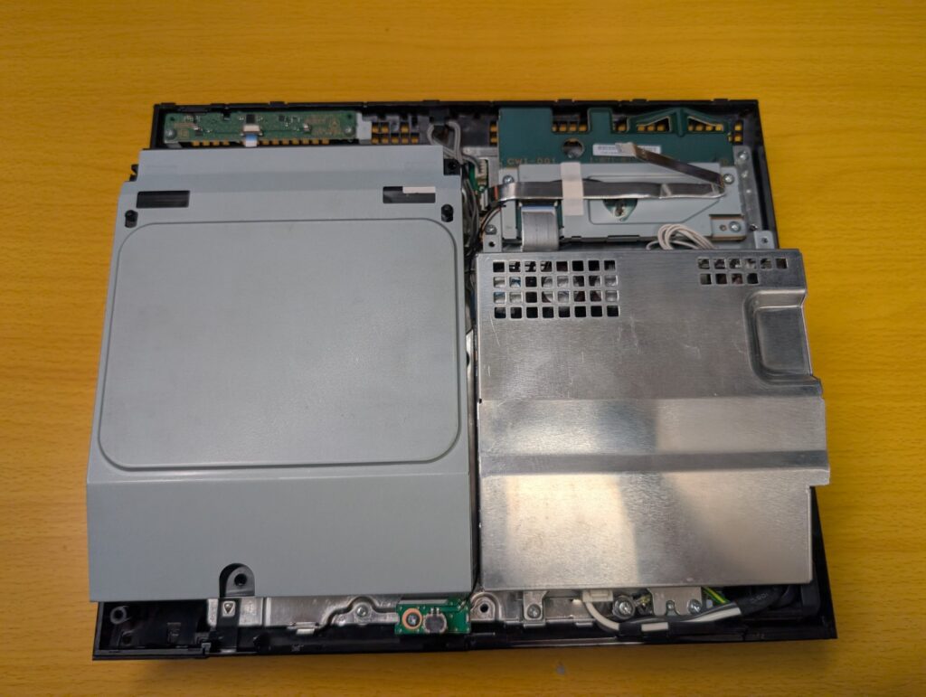 PS3 CECHA00の内部の写真