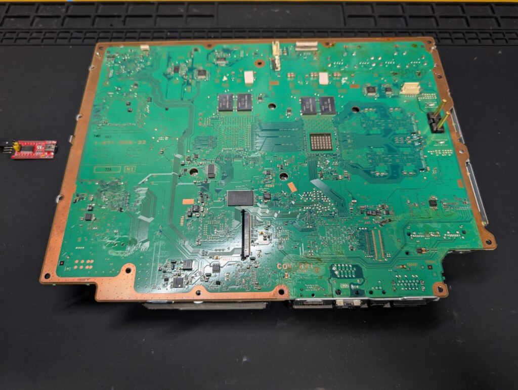 CECHA00のメイン基板の写真
エラー情報抽出時の様子