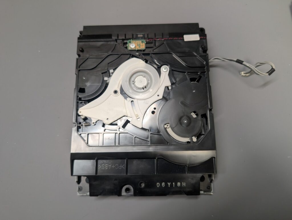CECHA00のディスクドライブの写真