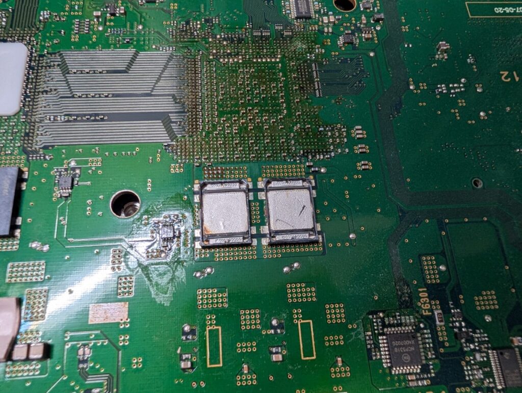 CECHB00のプロードライザ取り外し時の写真