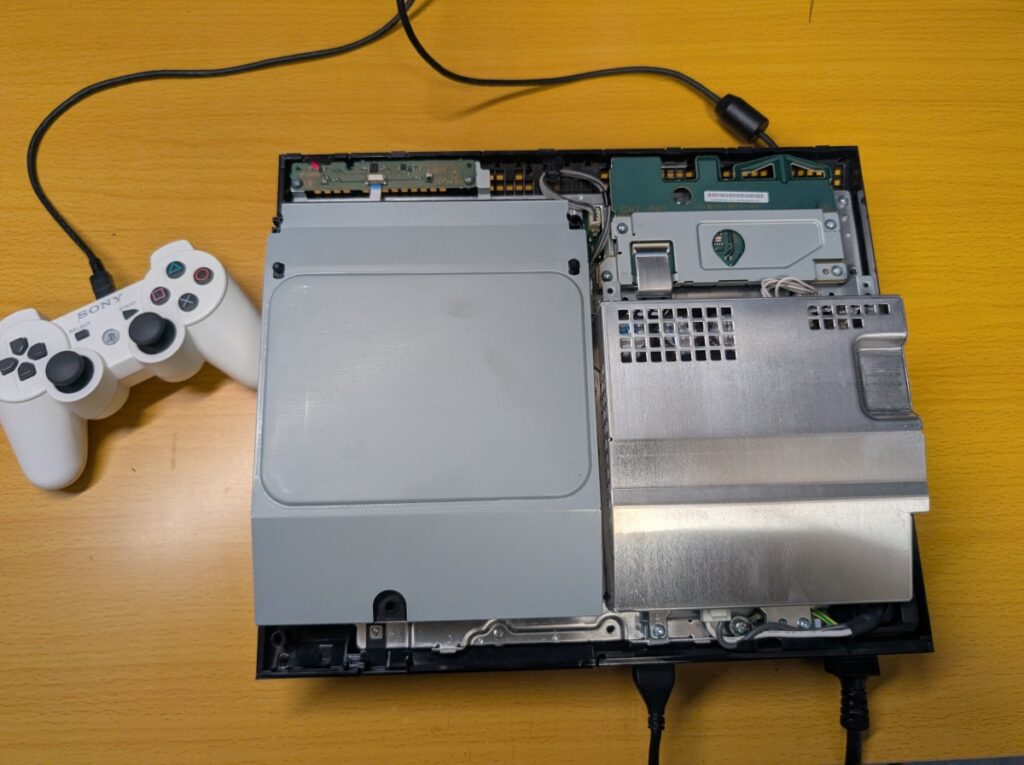 CECHB00の基板修理後の動作確認時の写真