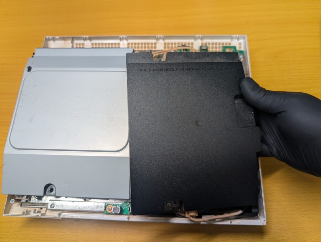 CECHH00の電源ユニット交換時の写真