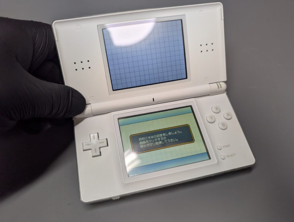 DSLiteのタクトスイッチ交換後の起動確認時の様子