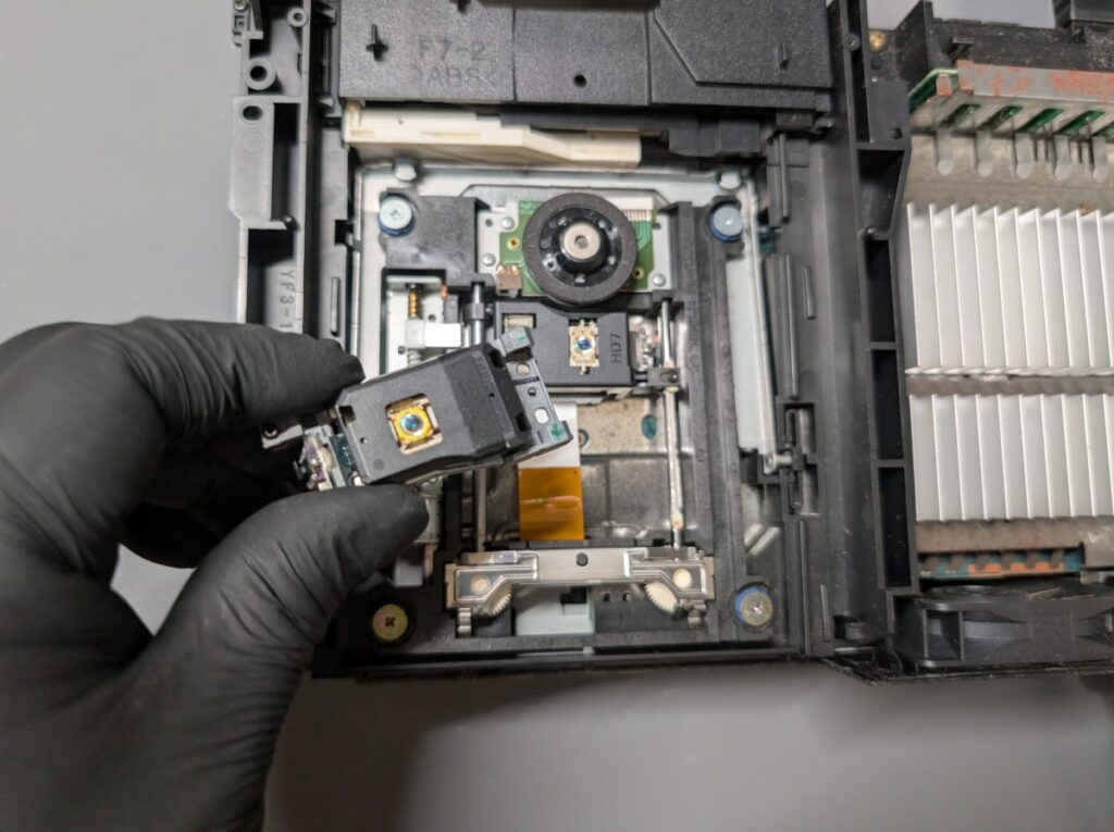 SCPH-50000のピックアップレンズ交換時の写真