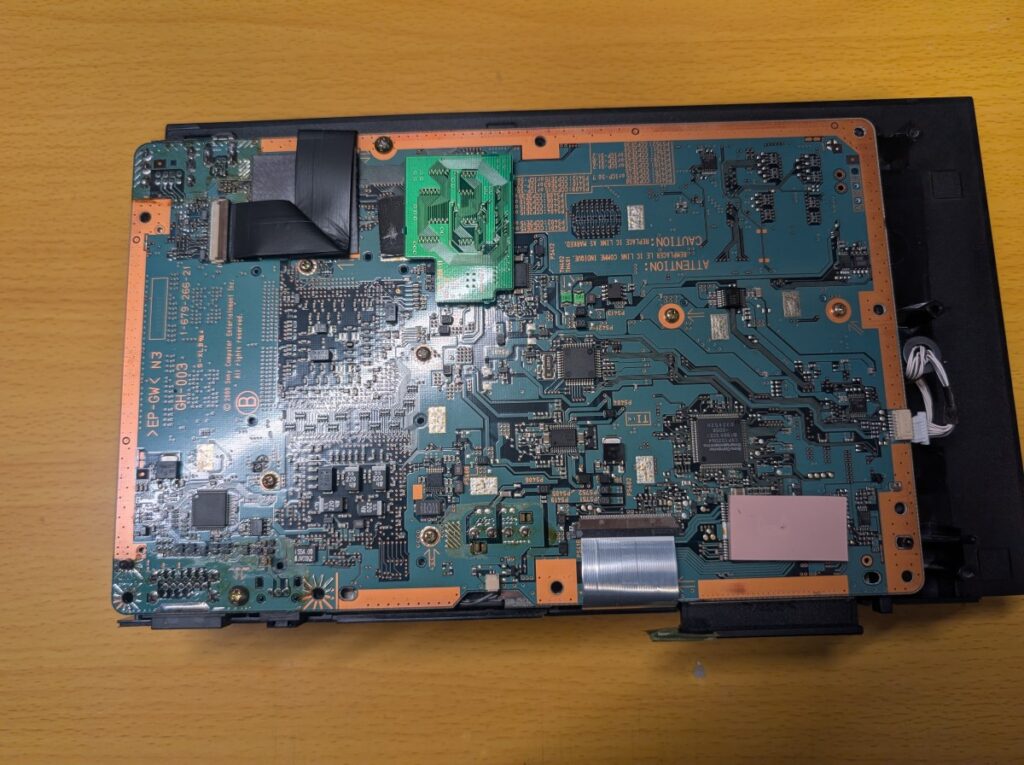 SCPH-18000のメイン基板の写真