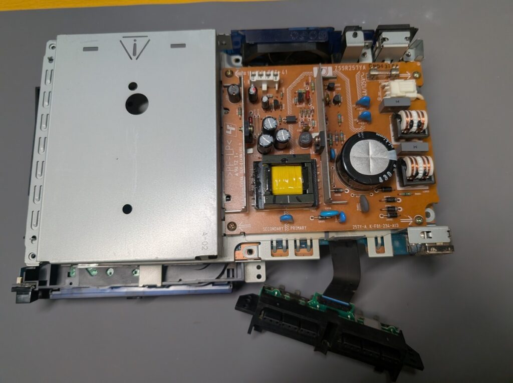 SCPH-50000の分解時の様子
