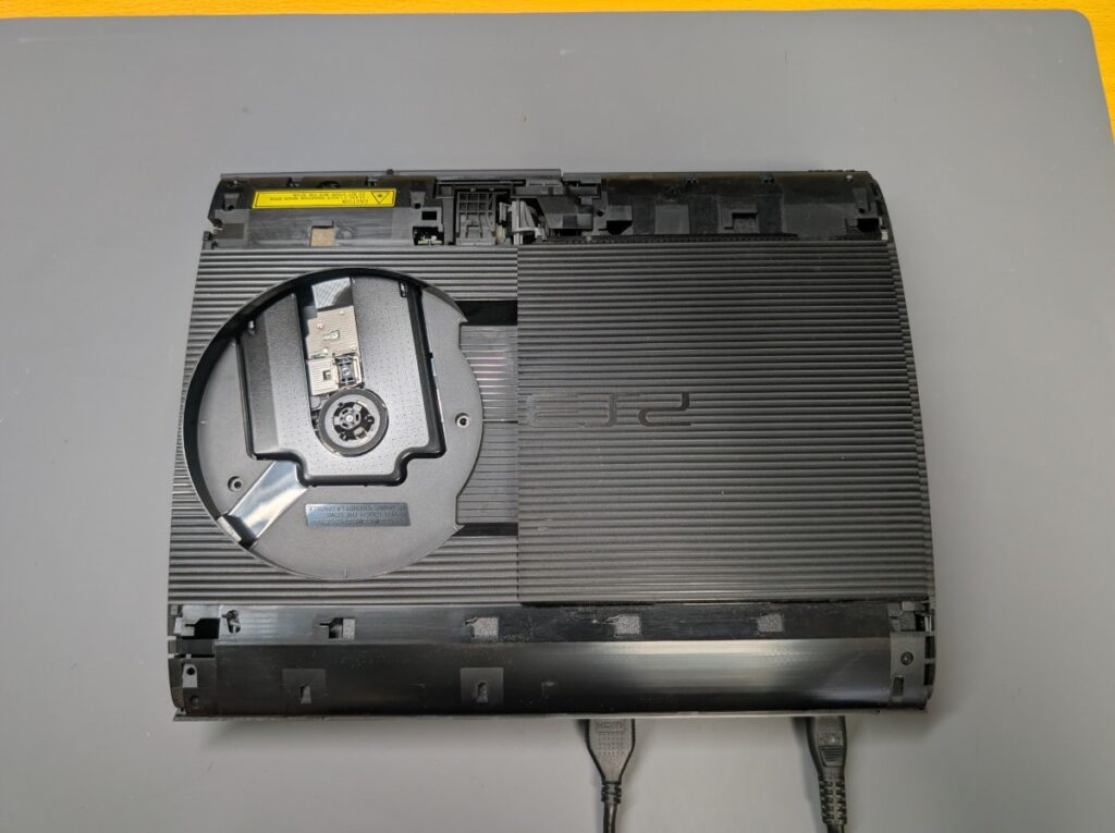 CECH-4300のピックアップレンズ交換後の組み立て後の様子