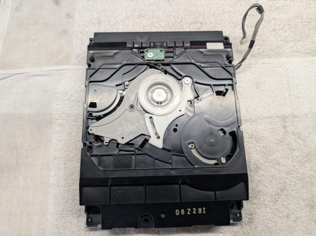 CECHA00、B00に搭載されているディスクドライブの写真