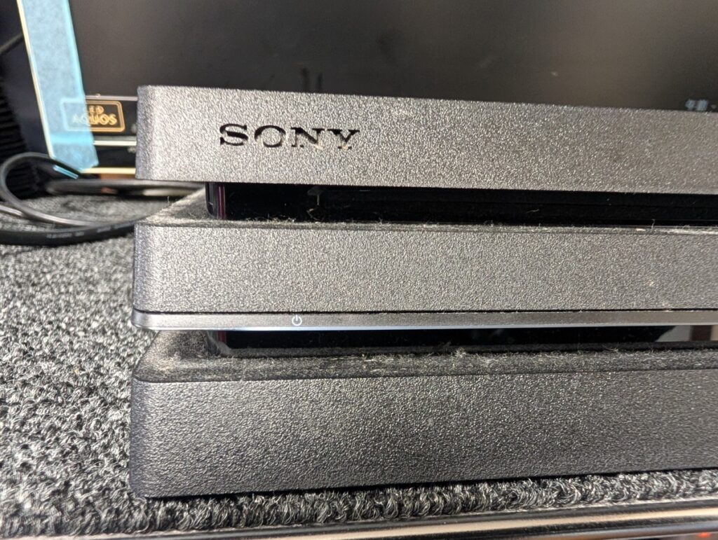 CUH-7100の電源ランプ部分の写真