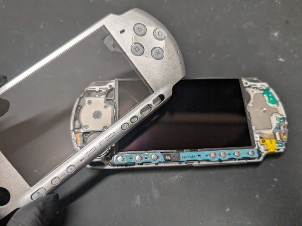 PSP-3000の分解時の写真