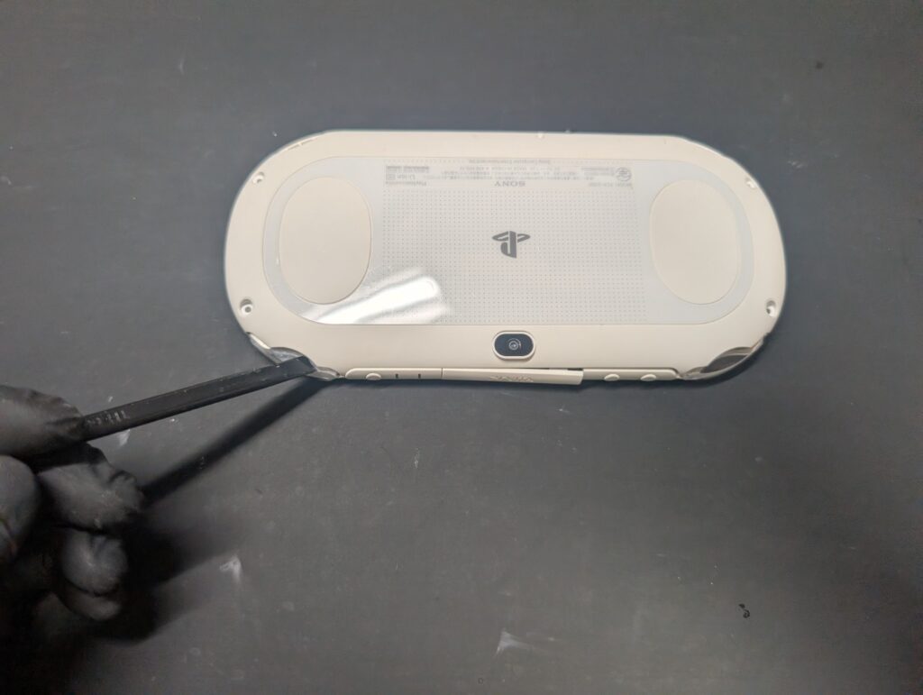 PSvita PCH-2000の分解時の写真