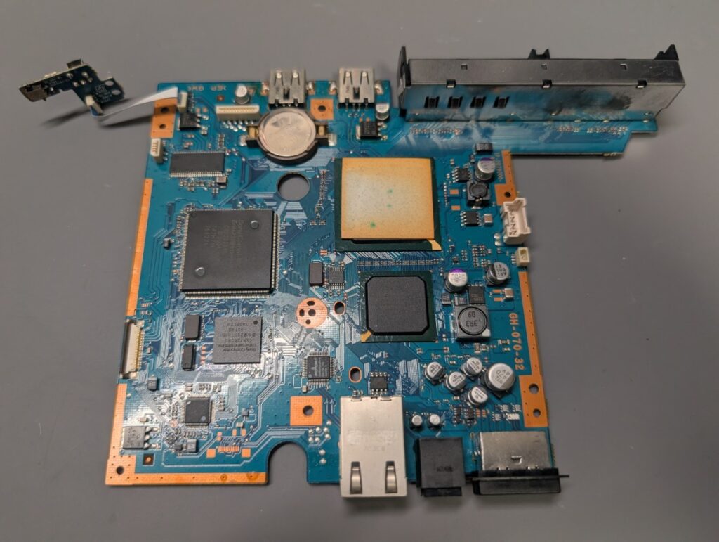 SCPH-90000のメイン基板の写真