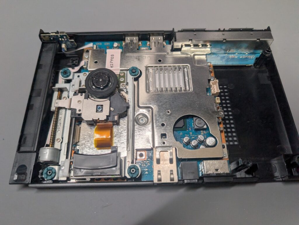 SCPH-90000の内部の写真