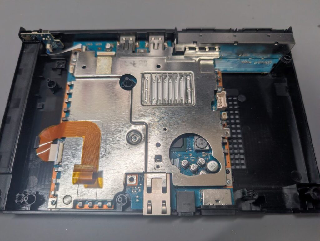 SCPH-90000の分解時の写真