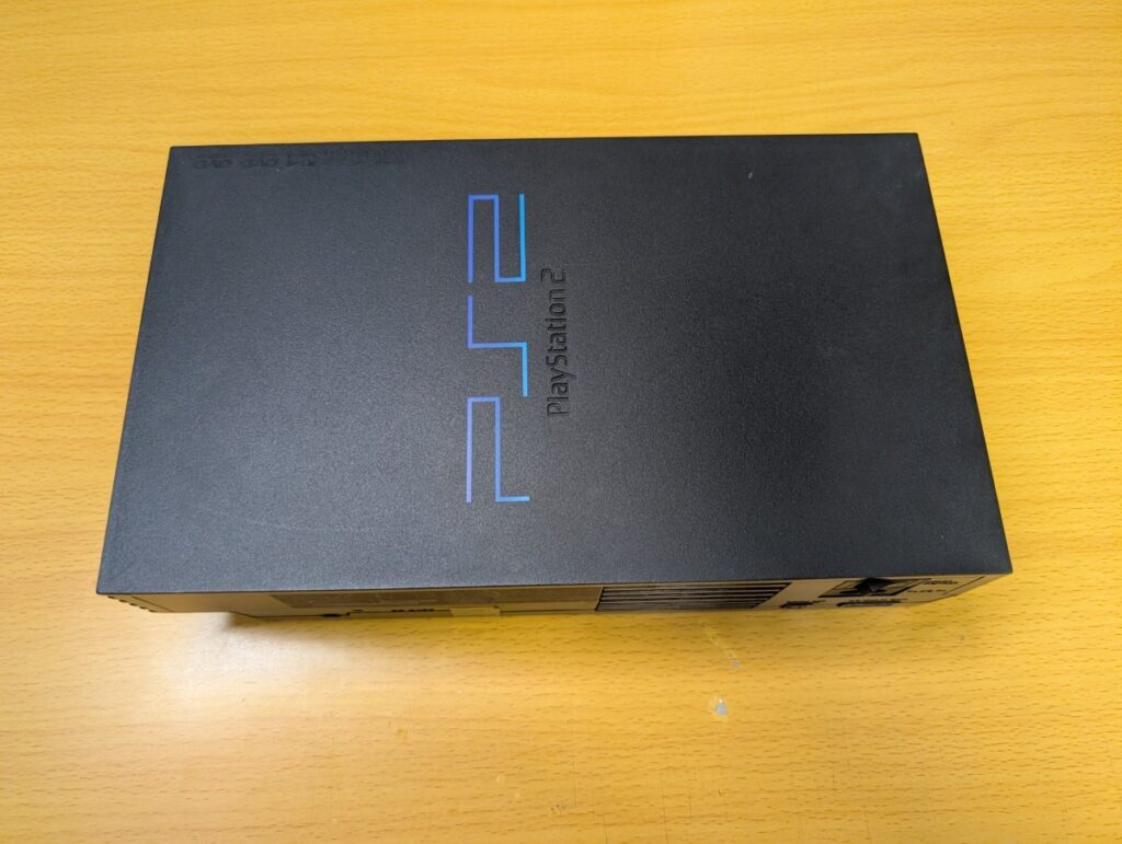 SCPH-10000の本体の写真