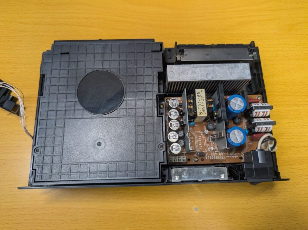 SCPH-10000の内部の写真